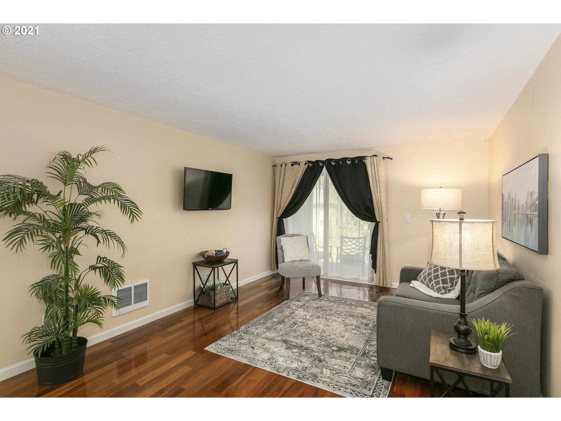 12618 Northwest Barnes Road, Unit 8 Portland, OR 97229 - Photo 7 of 29 Gallery Image 7