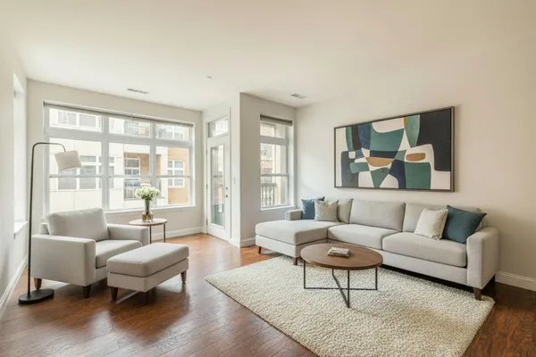 $272,500 | 1925 North Water Street, Unit 301, Milwaukee, WI 53202