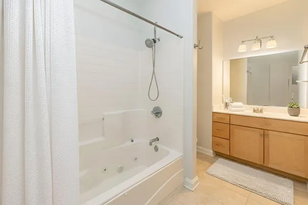 $272,500 | 1925 North Water Street, Unit 301, Milwaukee, WI 53202