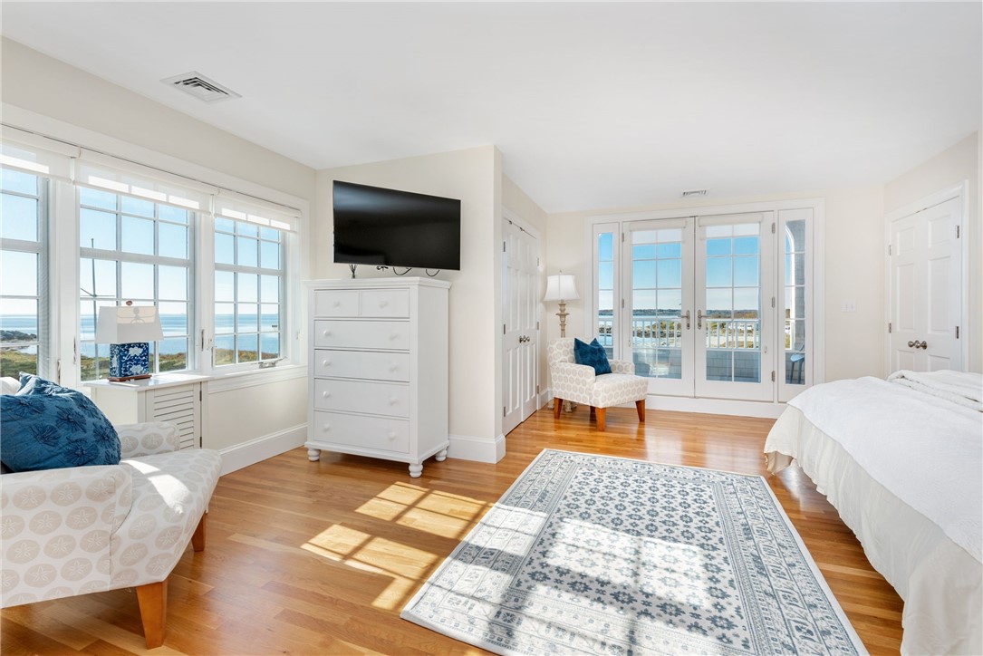 591 Ocean Avenue Newport, RI 02840 - Photo 22 of 39