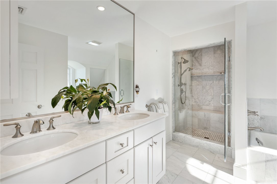 591 Ocean Avenue Newport, RI 02840 - Photo 25 of 39 1 of 3 Full bathrooms- shower and soaking tub