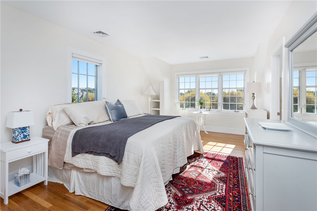 591 Ocean Avenue Newport, RI 02840 - Photo 28 of 39