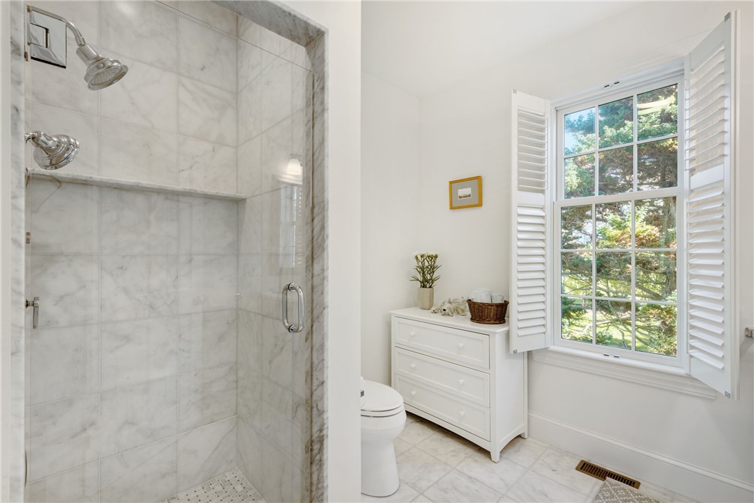 591 Ocean Avenue Newport, RI 02840 - Photo 31 of 39 First floor full bath- 3 of 3 full baths