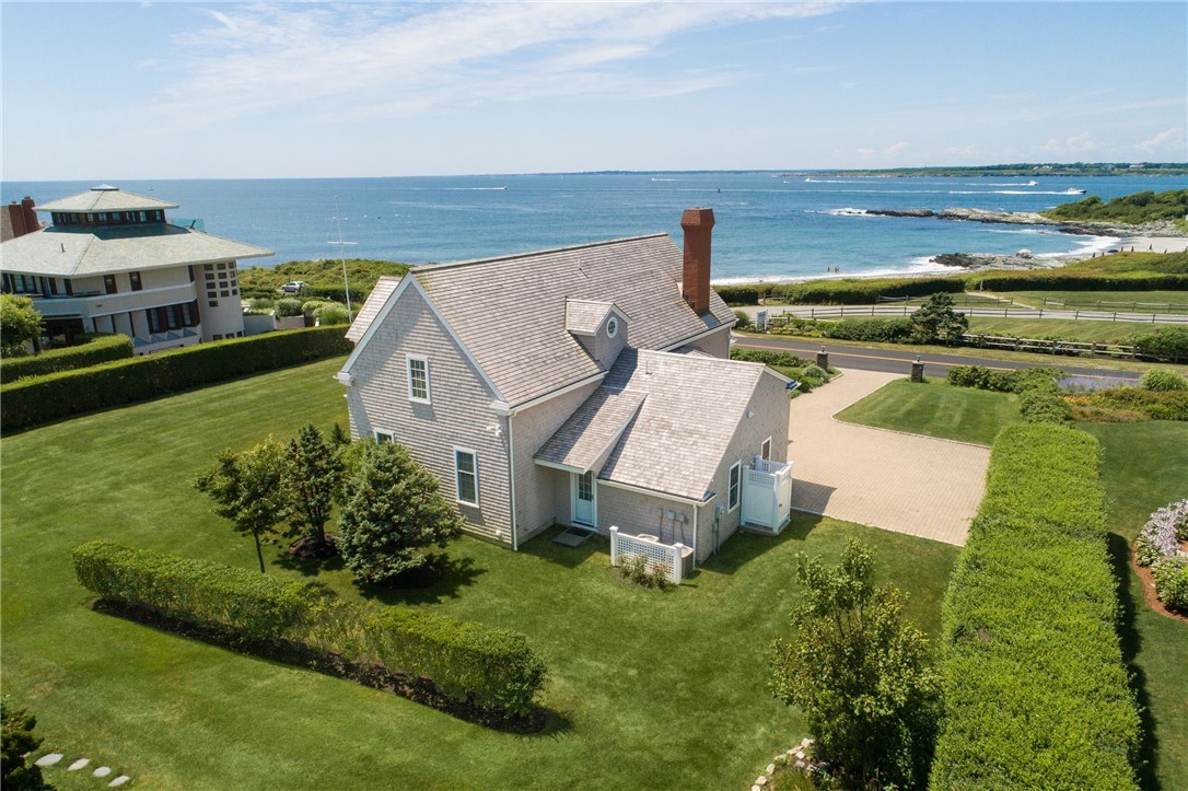 591 Ocean Avenue Newport, RI 02840 - Photo 34 of 39