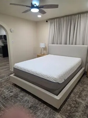 $1,100 | 506 Lafayette Street, Unit D, Gretna, LA 70053