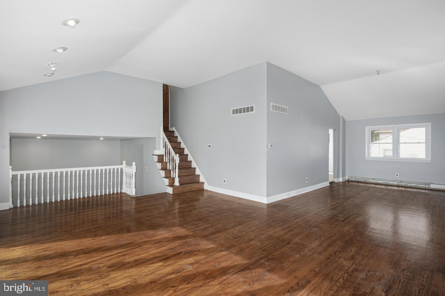 8716 Autumn Road Philadelphia, PA 19115 - Photo 4 of 28 Living Room / Dining Room