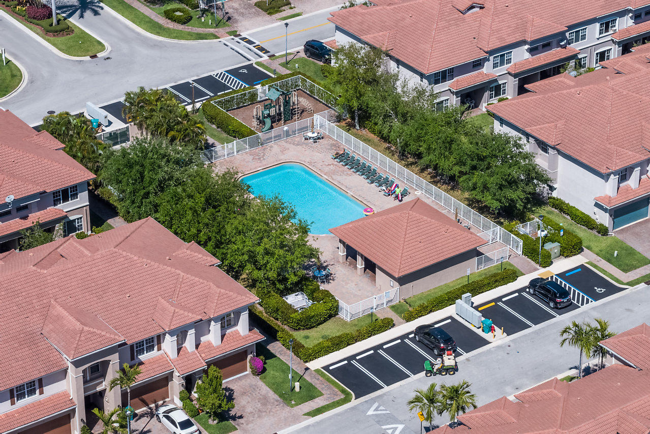 39 Lancaster Road Boynton Beach, FL 33426 - Photo 9 of 10 030-84NottinghamPlace-BoyntonBeach-FL-sm