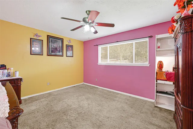 a view of livingroom with hardwood