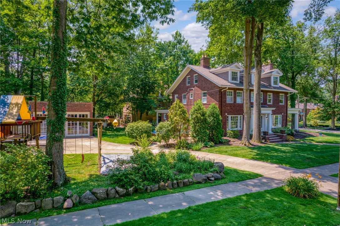 3050 Monmouth Road Cleveland Heights, OH 44118 - Photo 6 of 42 Approach to house from Monmouth