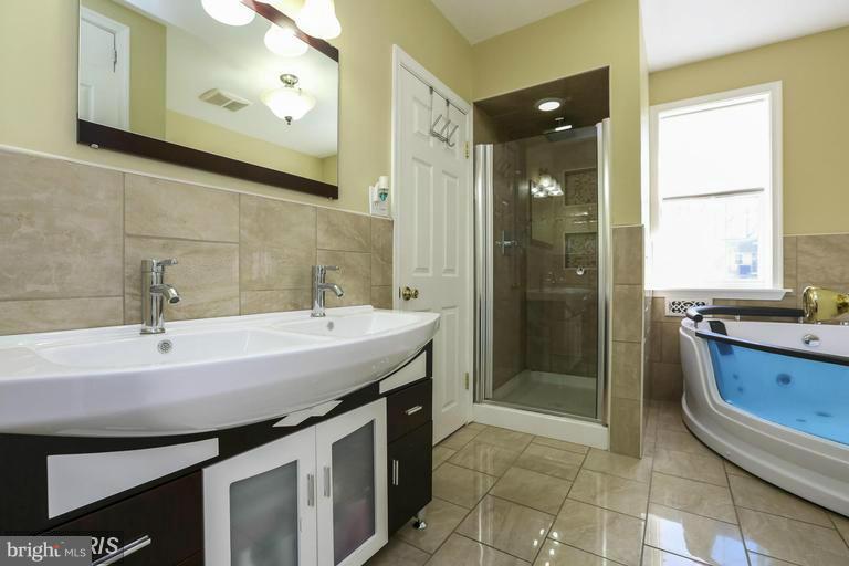 3304 Taney Road Baltimore, MD 21215 - Photo 13 of 20 Bath