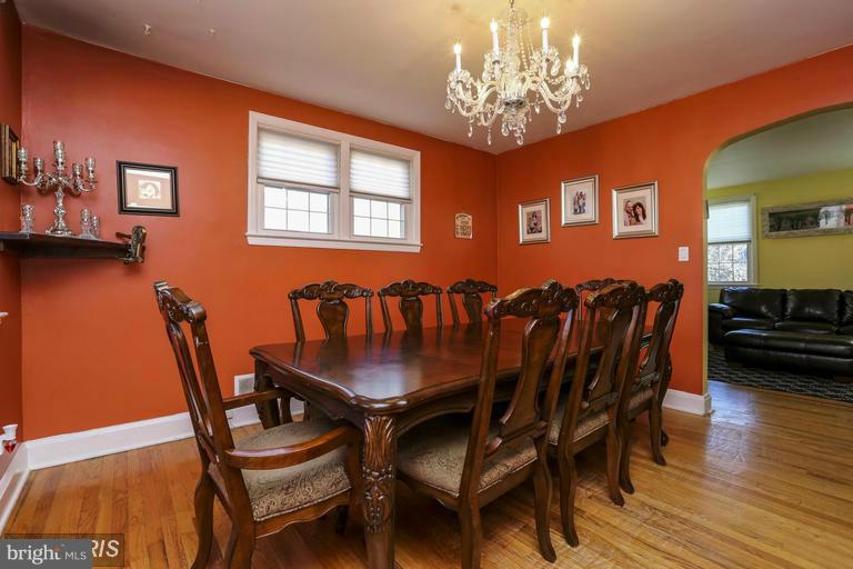 3304 Taney Road Baltimore, MD 21215 - Photo 4 of 20 Dining Room