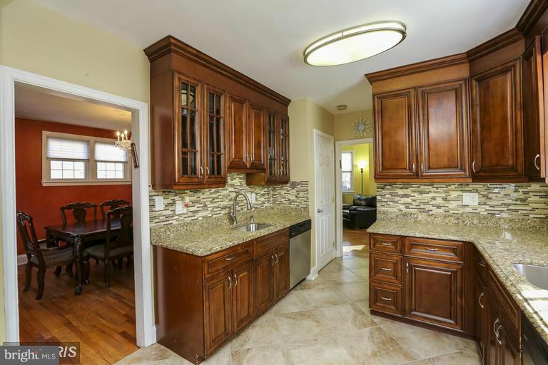 3304 Taney Road Baltimore, MD 21215 - Photo 5 of 20 Kitchen