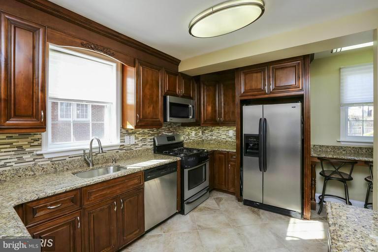 3304 Taney Road Baltimore, MD 21215 - Photo 6 of 20 Kitchen
