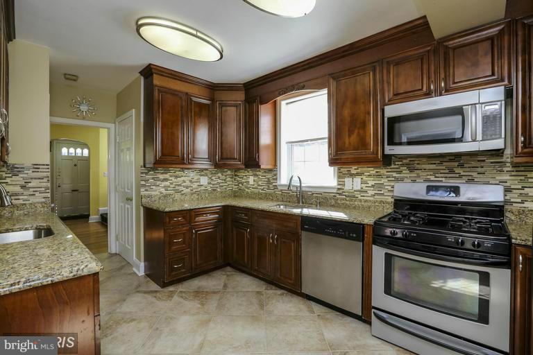 3304 Taney Road Baltimore, MD 21215 - Photo 7 of 20 Kitchen