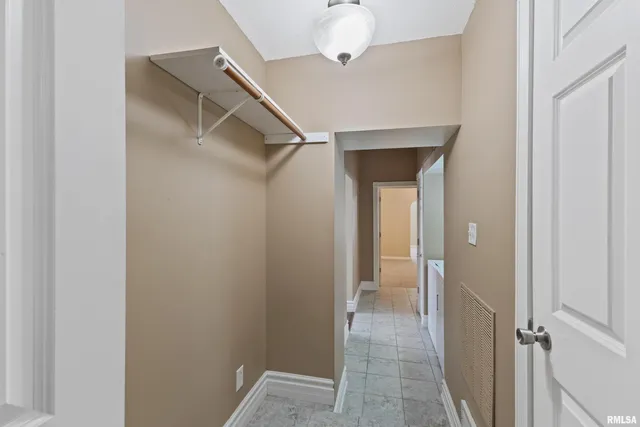 $154,000 | 637 Jackson Street, Quincy, IL 62301