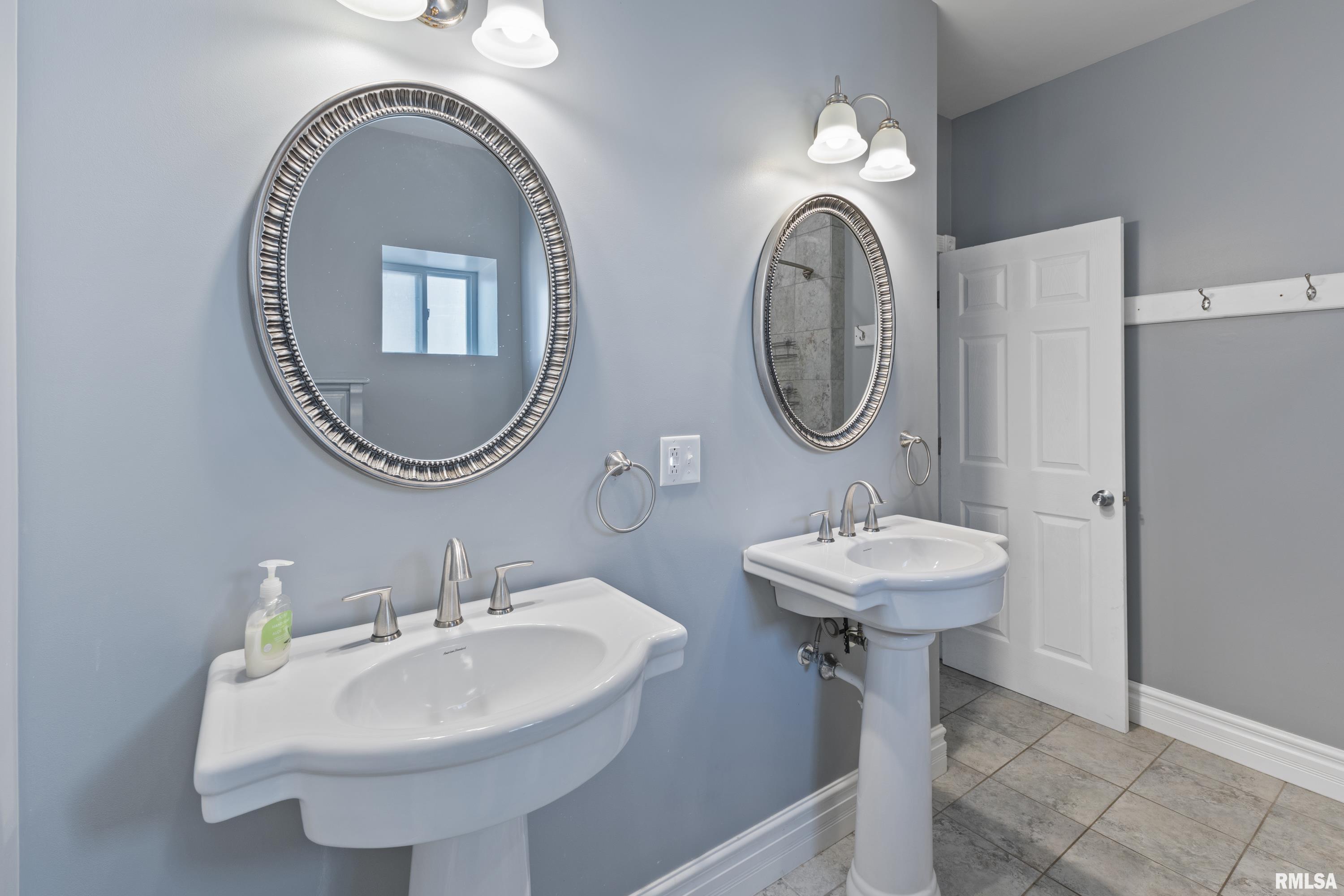 637 Jackson Street Quincy, IL 62301 - Photo 16 of 24