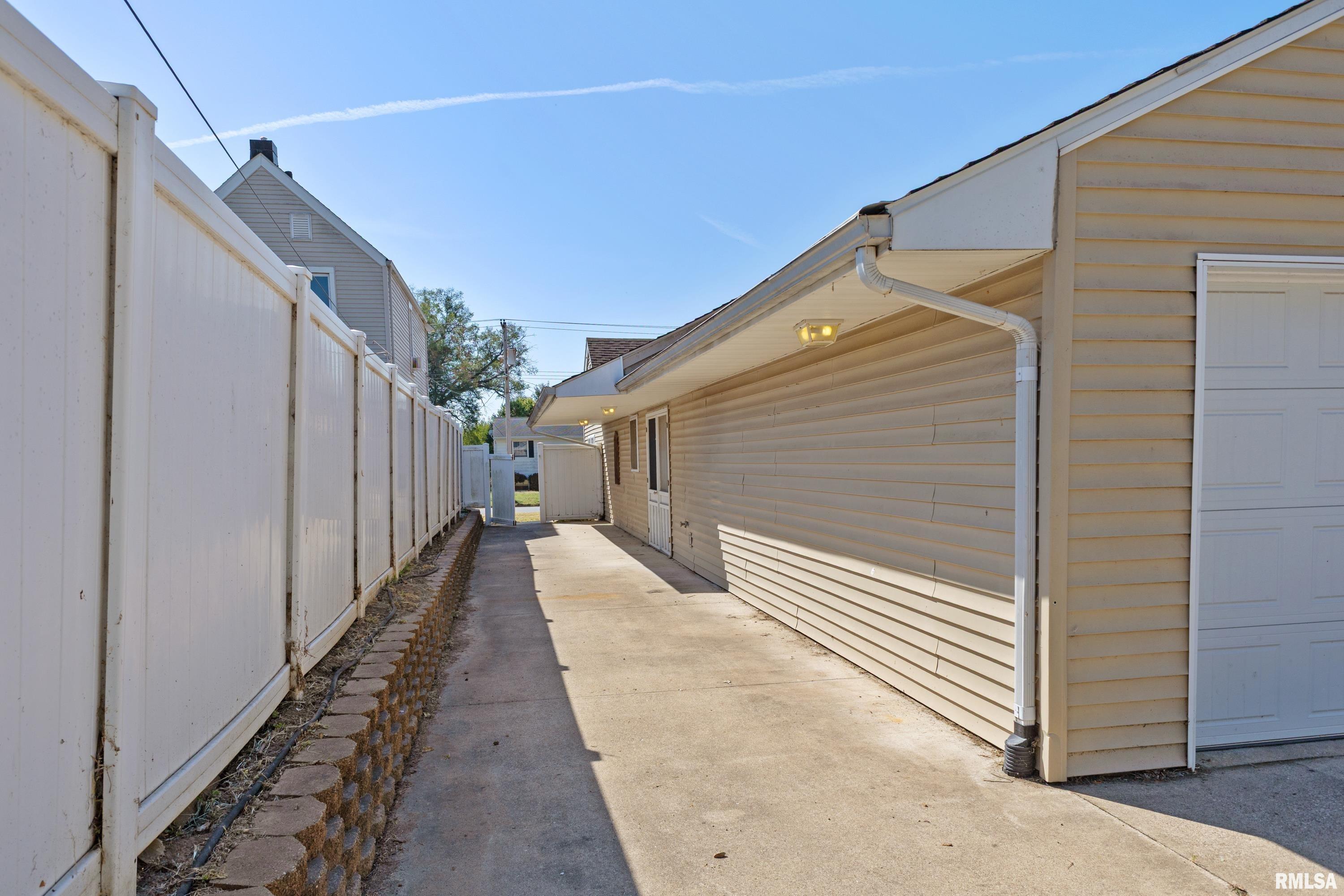 637 Jackson Street Quincy, IL 62301 - Photo 22 of 24