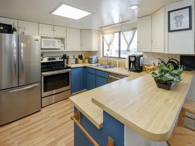 $165,000 | 107 Inverness Court, Kalamazoo, MI 49006