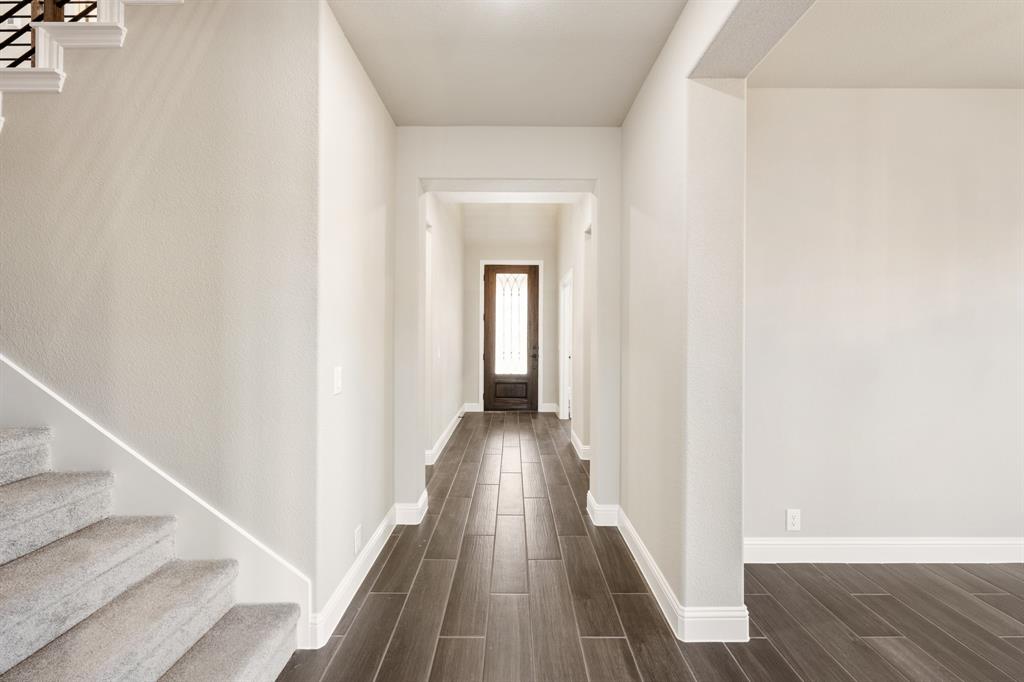 4013 Alpine Street Midlothian, TX 76065 - Photo 5 of 40