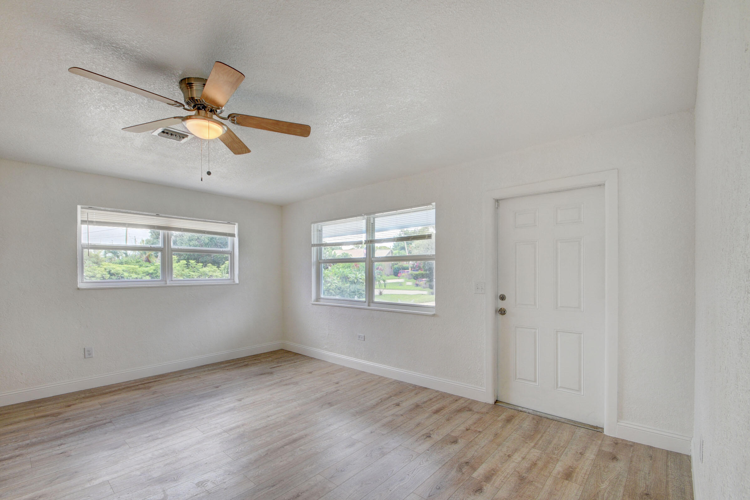 4258 Coconut Road Lake Worth, FL 33461 - Photo 22 of 50 21_duplex (21)