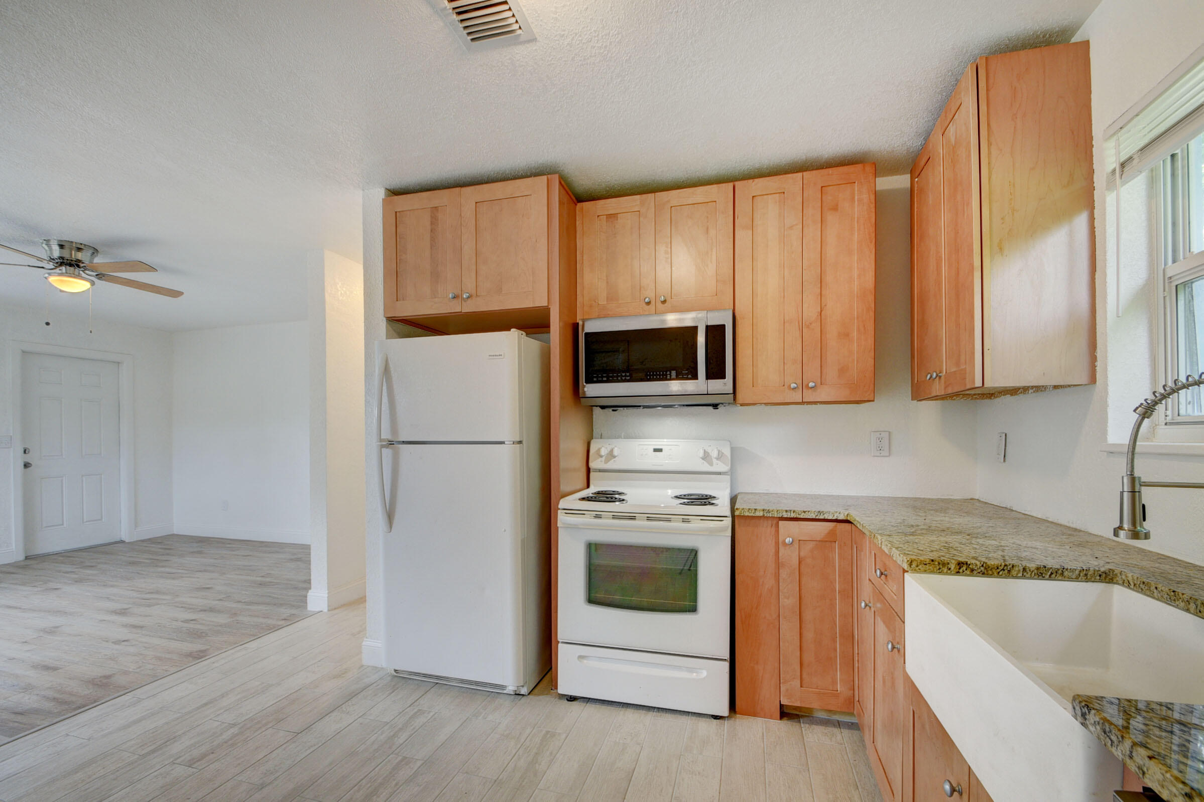 4258 Coconut Road Lake Worth, FL 33461 - Photo 25 of 50 24_duplex (24)