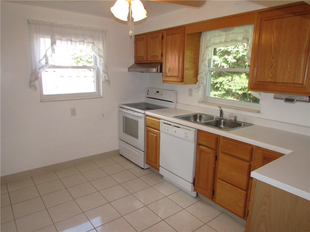 201 Lincoln Hall Road Elizabeth, PA 15037 - Photo 14 of 25 Kitchen