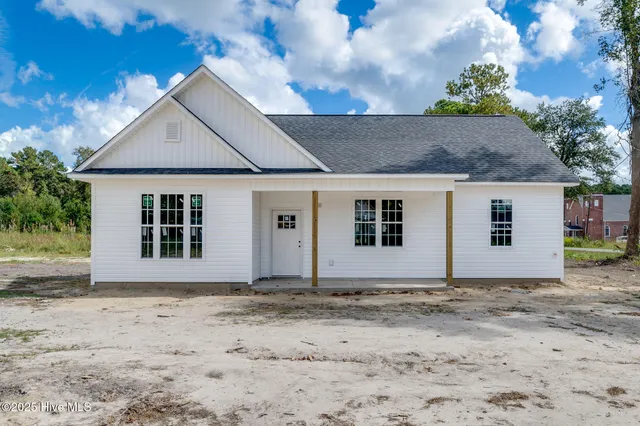 $249,000 | 104 Doris Lane, Teachey, NC 28464