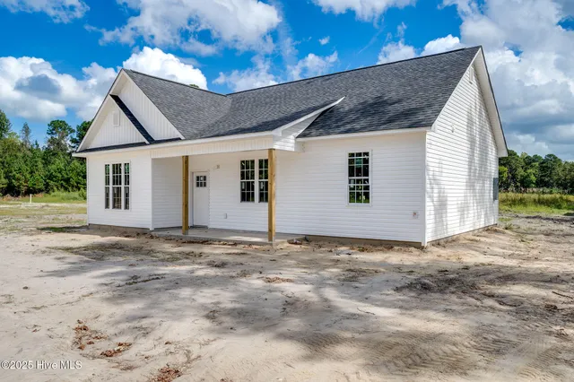 $249,000 | 104 Doris Lane, Teachey, NC 28464