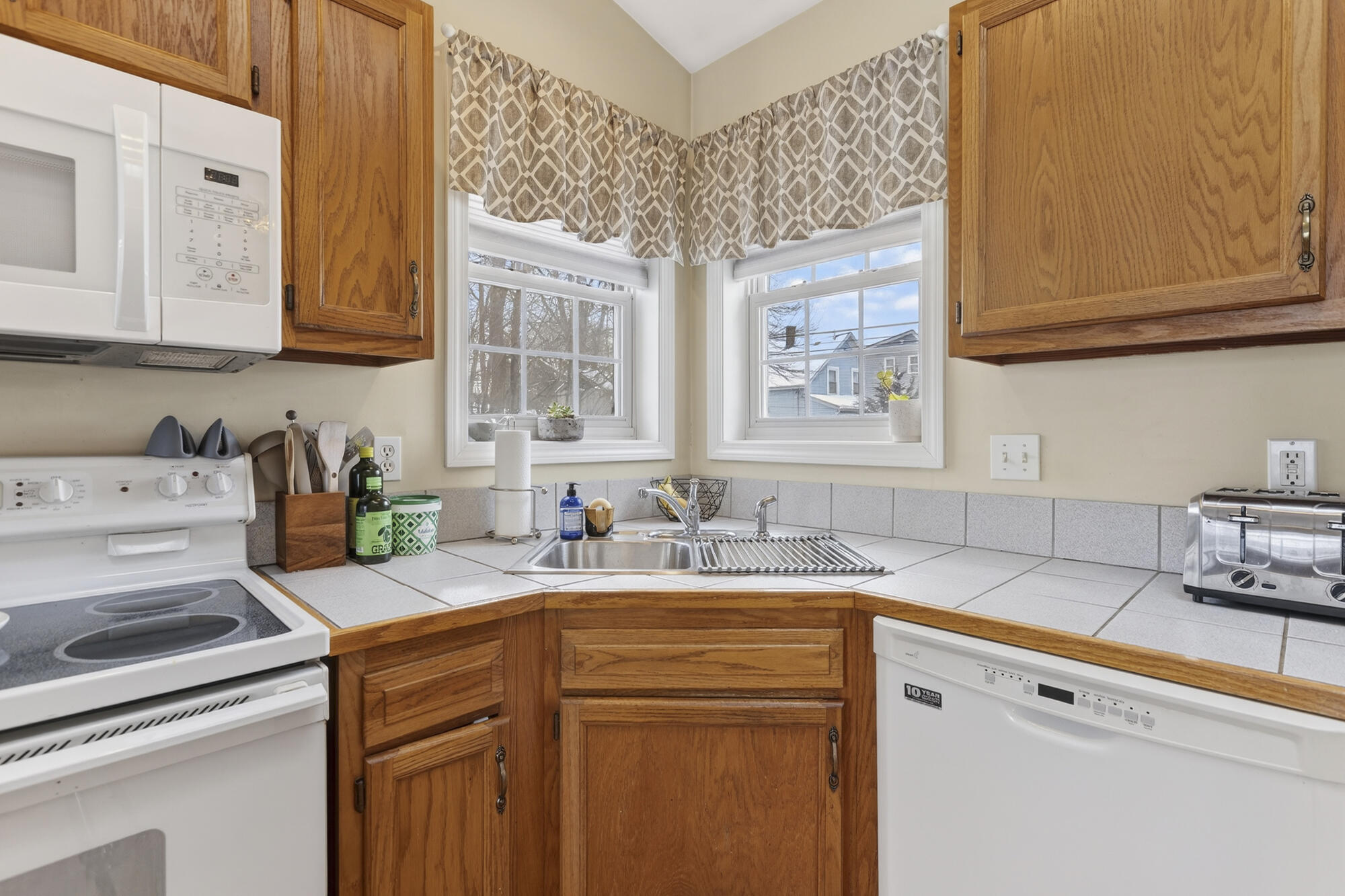 56 Robert Mills Road South Portland, ME 04106 - Photo 9 of 51 56 Robert Mills Rd._05