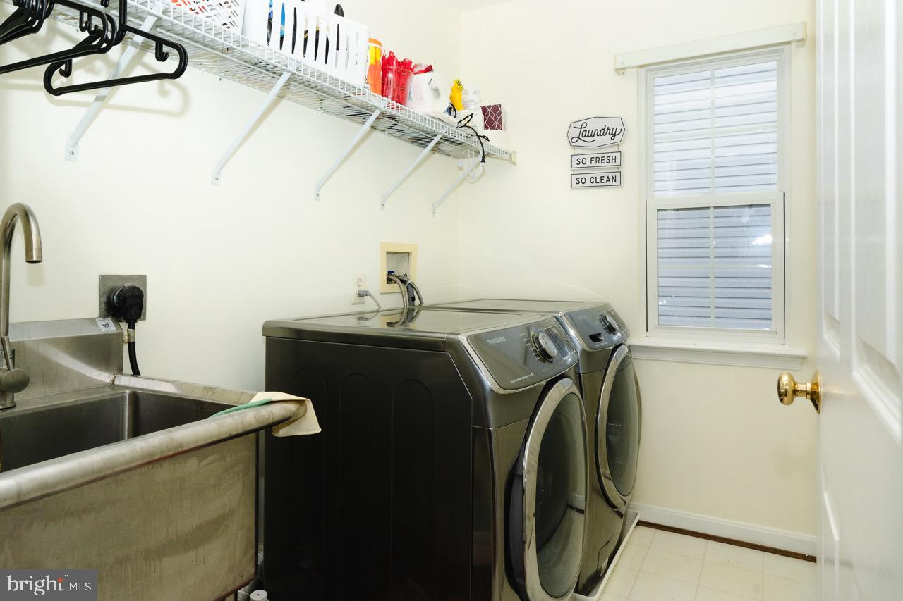 18278 Maple Spring Court Leesburg, VA 20176 - Photo 24 of 35 Bright and functional laundry space.