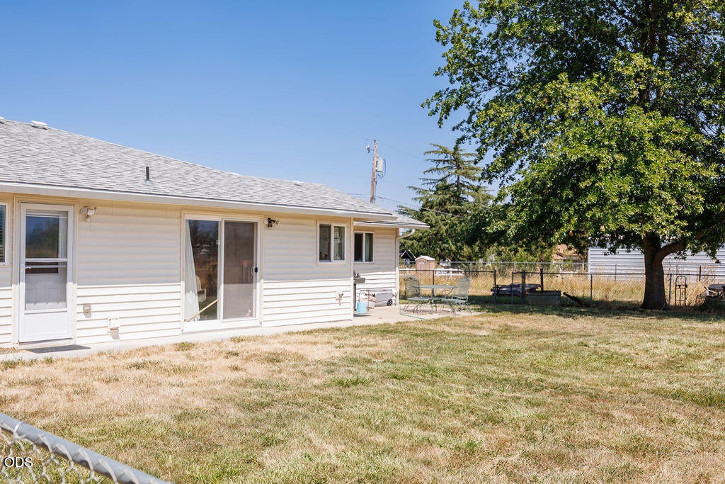 2941 Sylvia Road Medford, OR 97502 - Photo 27 of 34 Gallery Image 27