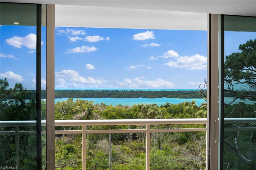 13945 Old Coast Road, Unit 504 Naples, FL 34110 - Photo 14 of 35 Primary bedroom view