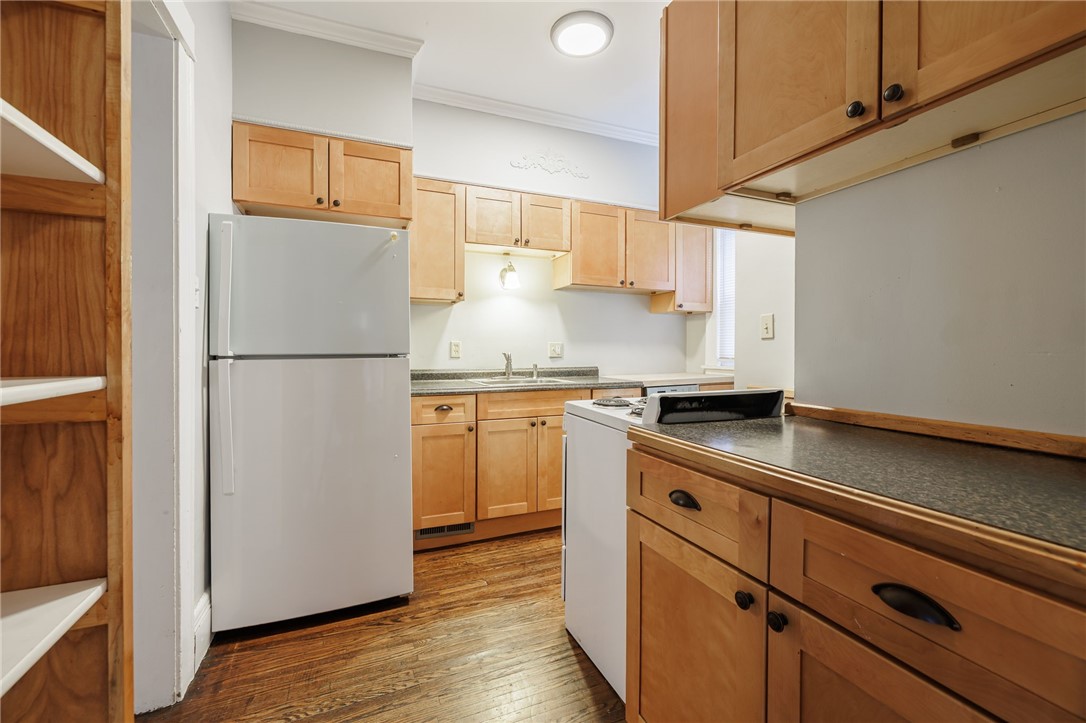 36 Morningside Park Rochester, NY 14607 - Photo 10 of 25