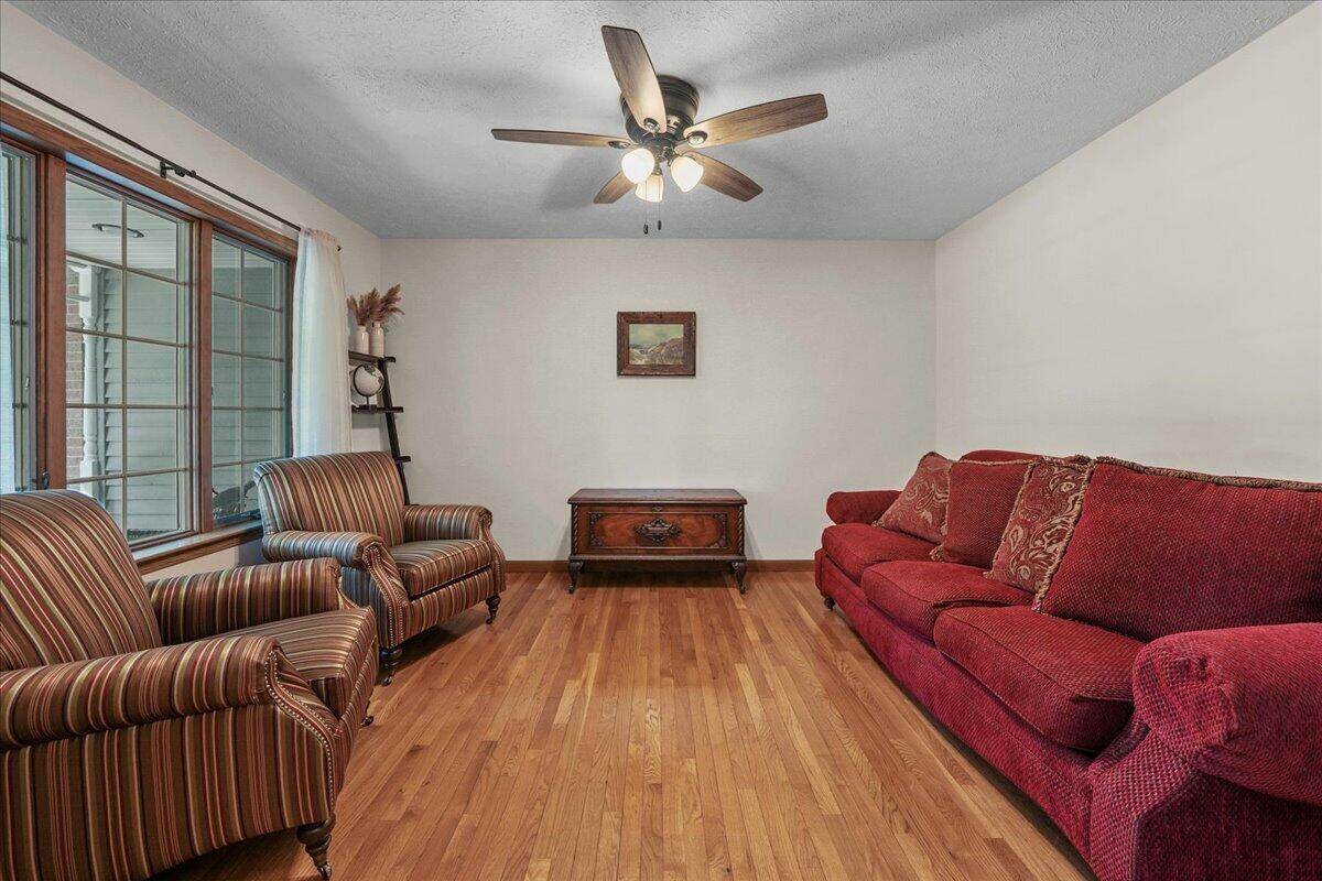 8835 South Lilac Street Demotte, IN 46310 - Photo 14 of 42 1200x800