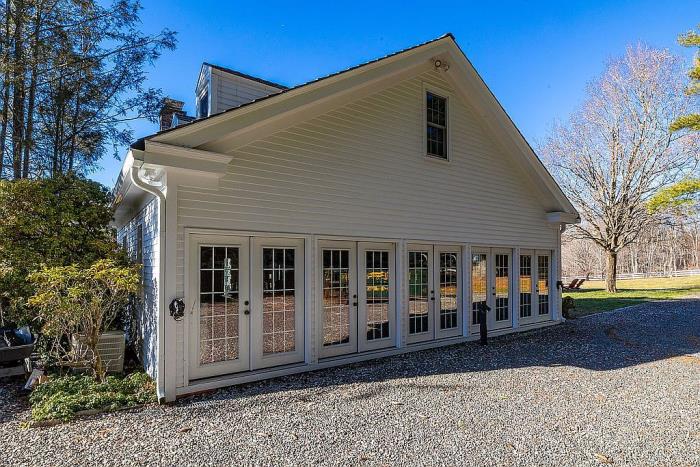 239 Good Hill Road Roxbury, CT 06783 - Photo 3 of 55