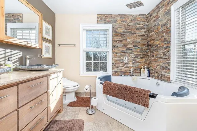 $2,150,000 | 239 Good Hill Road, Roxbury, CT 06783