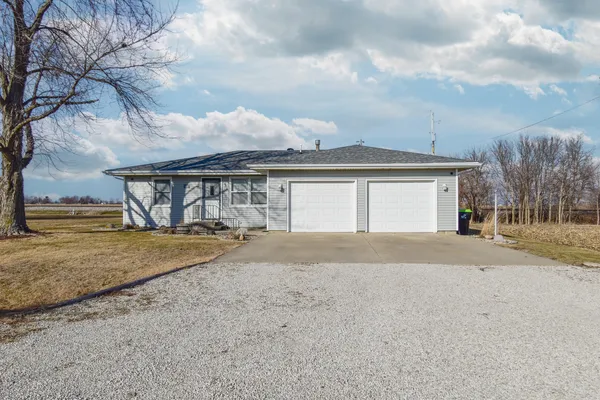 $184,900 | 1017 Florence Avenue, Chenoa, IL 61726