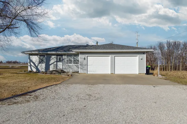 $184,900 | 1017 Florence Avenue, Chenoa, IL 61726