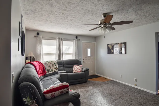 $184,900 | 1017 Florence Avenue, Chenoa, IL 61726