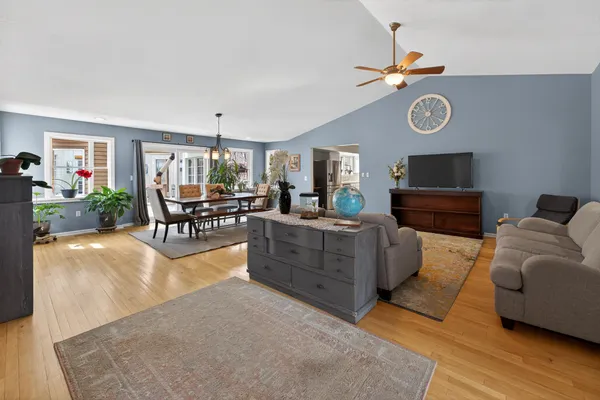 $519,999 | 5415 Fernwood Trail, North Branch, MN 55056