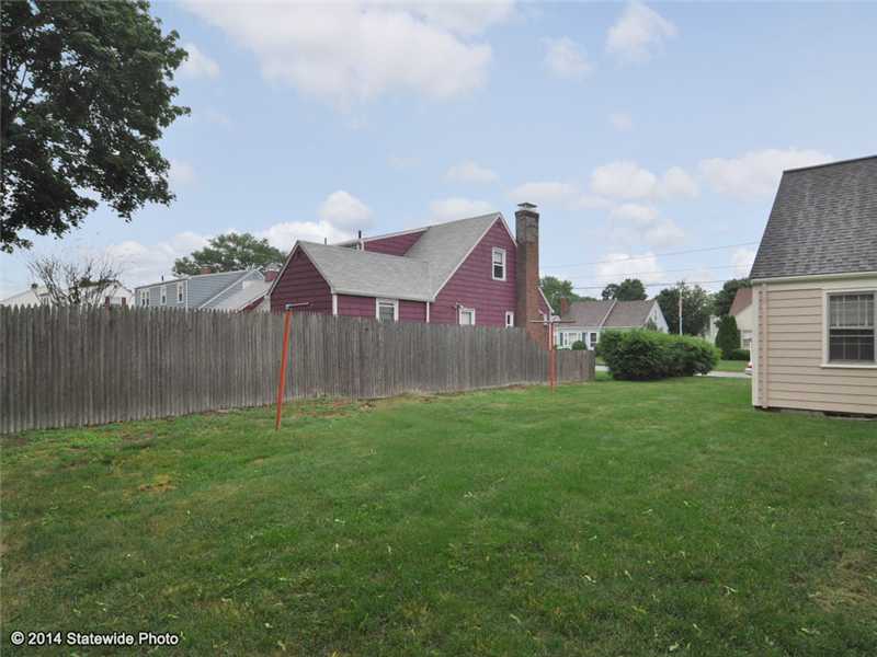 89 Kenyon Road Cranston, RI 02910 - Photo 13 of 25 Yard/Garden.