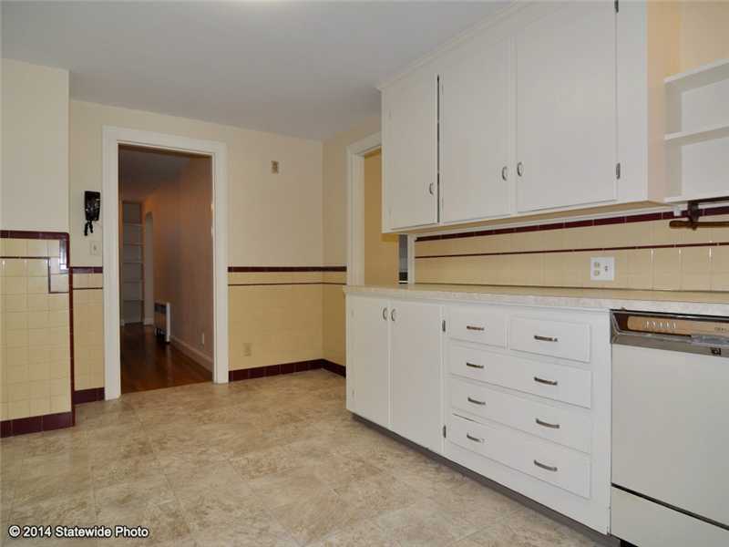89 Kenyon Road Cranston, RI 02910 - Photo 3 of 25 Kitchen.