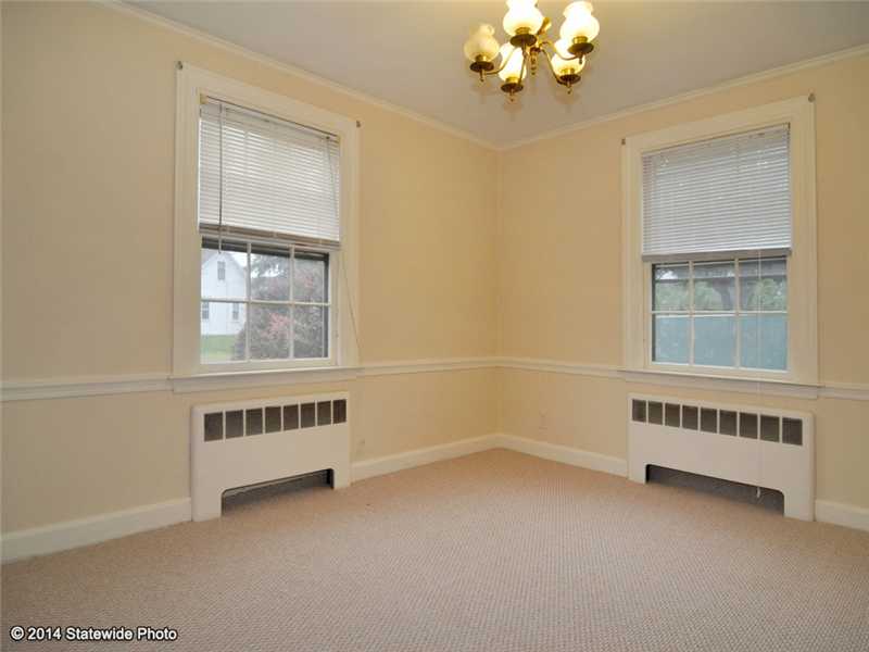 89 Kenyon Road Cranston, RI 02910 - Photo 10 of 25 Dining Room.