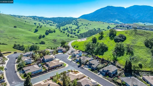 $1,225,000 | 9005 Elk Drive, Clayton, CA 94517