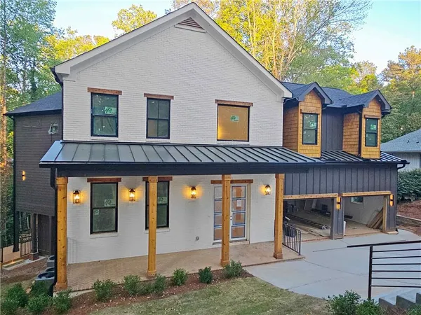 $2,300,000 | 132 Lakeshore Drive Northeast, Marietta, GA 30067