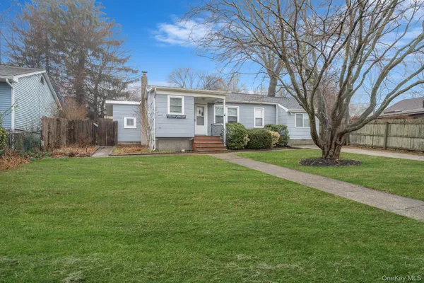 $430,000 | 11 Rosemont Avenue, Farmingville, NY 11738