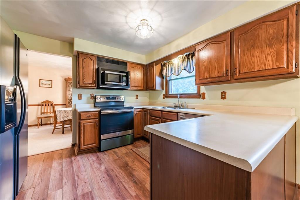 3008 Hyland Road Irwin, PA 15642 - Photo 2 of 24 Gallery Image 2
