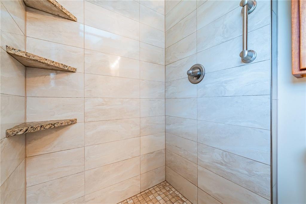 3008 Hyland Road Irwin, PA 15642 - Photo 16 of 24 Gallery Image 16