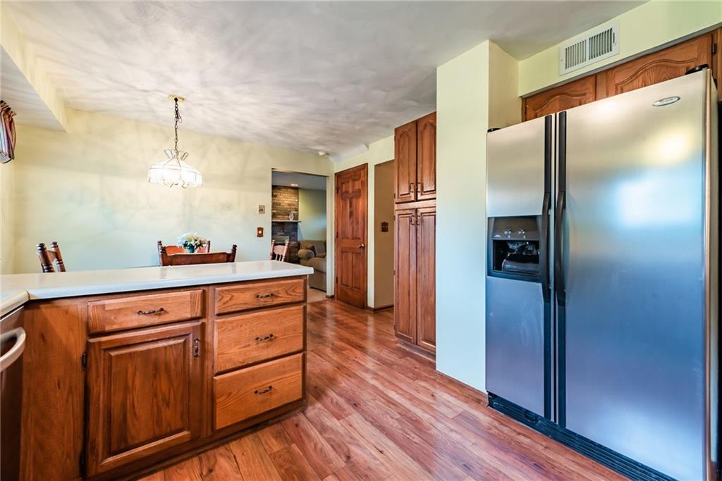 3008 Hyland Road Irwin, PA 15642 - Photo 4 of 24 Gallery Image 4