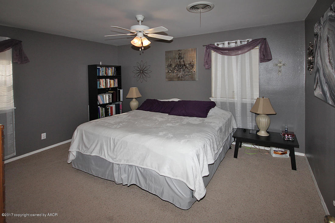 8124 Santa Fe Trail Amarillo, TX 79110 - Photo 15 of 29 Master Bedroom